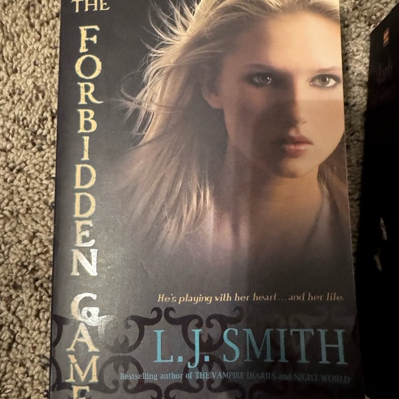 L.J. Smith Book Set - Picture 2 of 11